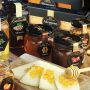 Visita mels Alemany, tast de mels i dinar de germanor al Monestir de Les Avellanes