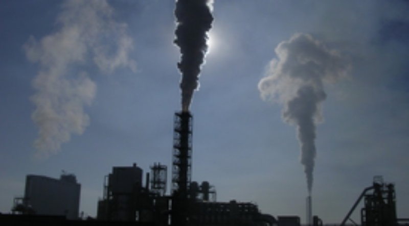 Territori i Sostenibilitat edita una guia sobre els permisos d’emissions de les activitats potencialment contaminants