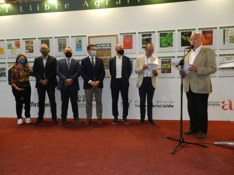 Els Enginyers Agrònoms presents a la presentació de l’exposició 50è aniversari del Premi del Llibre Agrari